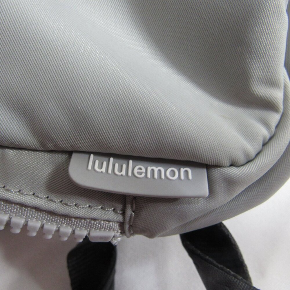 LULULEMON GRAY EVERYWHERE BAG, FANNY PACK PURSE BAG